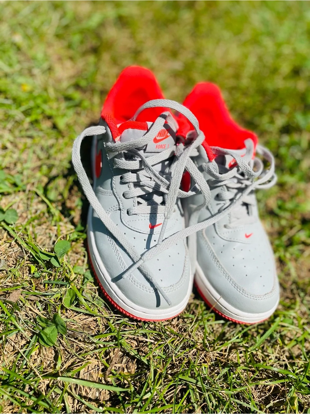 Nike Air Force 1 Low Light Smoke Bright Crimson